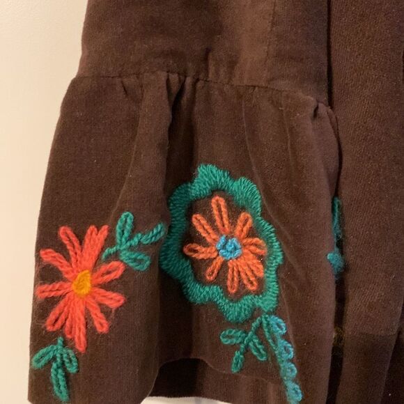 Judith March Size Small 3-tiered ruffle jacket w/bell sleeves & appliqué detail - Picture 4 of 13